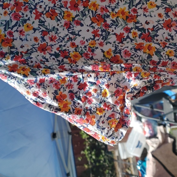 Old Navy Girls Flower Print Dress - Picture 6 of 6